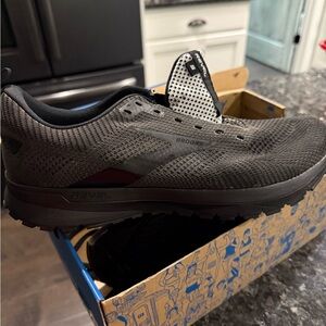 Brooks Men's Black Athletic Shoes